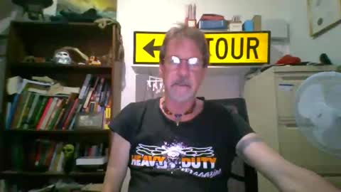 whiteboomer online show from February 15, 6:06 pm