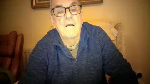 whitebriefs009 online show from January 16, 5:00 pm