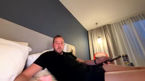 Snapshot of whitecox74828 chatting on December 2, 3:42 pm whitecox74828 online show from December 2, 3:42 pm