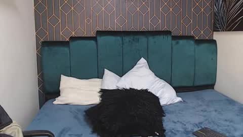 Dylan white online show from February 27, 5:47 pm