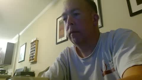 Snapshot of whitemi72975 chatting on October 31, 4:46 am Whitey online show from October 31, 4:46 am