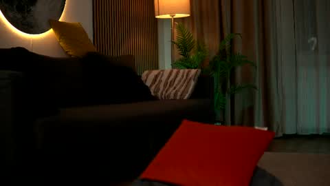 whitneyandrews online show from July 13, 7:28 pm
