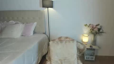 Arra Brown online show from January 10, 6:35 pm