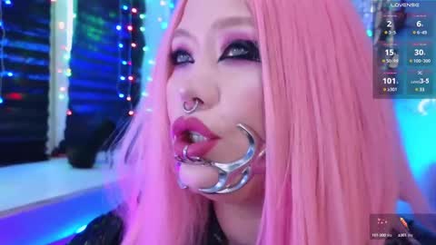 Laura  online show from March 12, 5:02 am