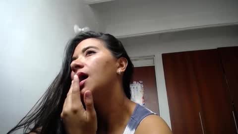 Ilauren online show from January 9, 12:00 pm