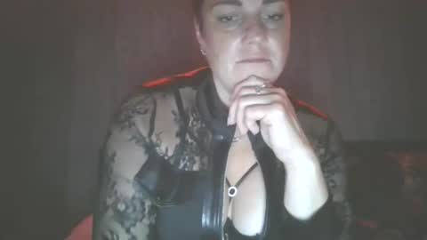 wijheerlijkstel4339 online show from May 24, 3:03 am