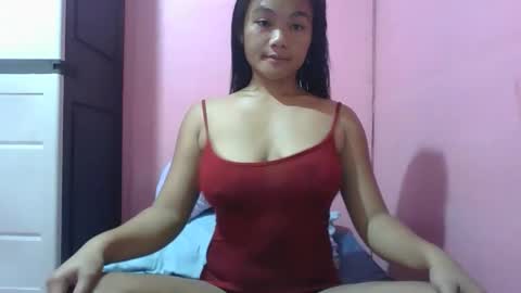 wildchilly_pearl19 online show from January 6, 3:21 am