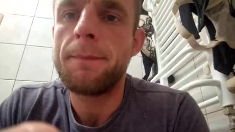 wildmike93 online show from October 18, 10:36 pm