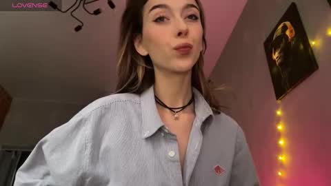 wildsable_ online show from February 27, 10:55 am