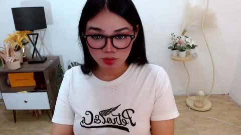 Ms Lucy online show from February 28, 8:09 am