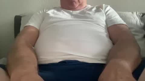 willieb777 online show from April 6, 12:39 pm