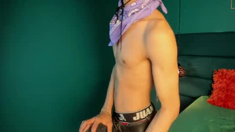 willturneer online show from April 3, 4:41 am