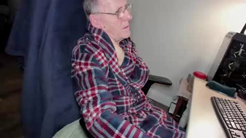 WillySkynn online show from July 18, 3:08 am