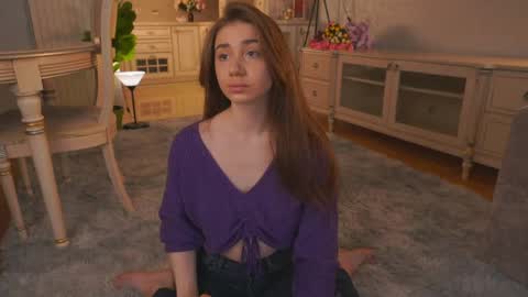 Lillian online show from April 13, 3:55 am