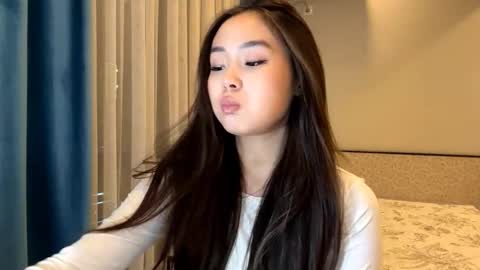 Amina online show from November 7, 3:14 pm