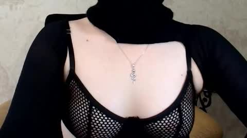 Snapshot of wira_witch chatting on September 30, 8:47 am wira_witch online show from September 30, 8:47 am