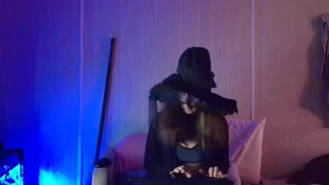 Snapshot of witchbitchmommy chatting on September 18, 3:10 am witchbitchmommy online show from September 18, 3:10 am