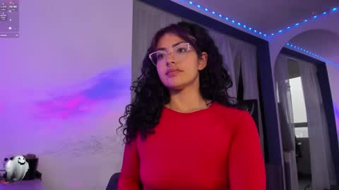     Luna Violeta  A r t i s t  online show from March 7, 10:54 pm