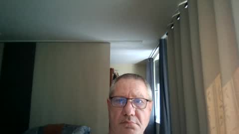 wixer1970 online show from August 5, 12:02 pm
