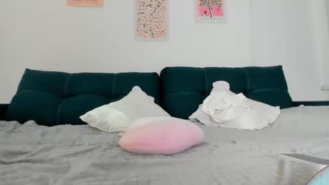 wladilia online show from October 10, 9:19 pm