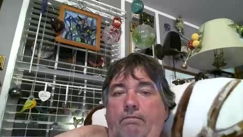 wldlife online show from April 23, 1:02 am