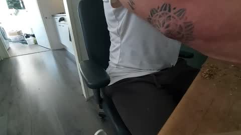 wnhz27 online show from September 28, 10:57 am