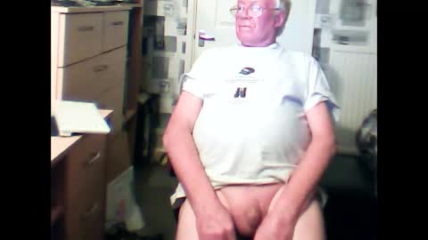 wolcol80 online show from January 3, 12:22 am