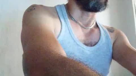 Snapshot of wolfofsea chatting on October 18, 12:04 am Luis online show from October 18, 12:04 am