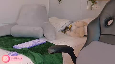   online show from September 27, 4:32 am