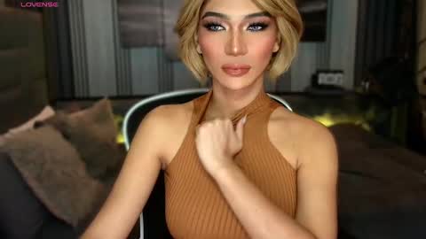 Julia online show from March 22, 6:39 am