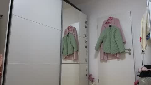 Wondergirl online show from February 26, 9:45 am