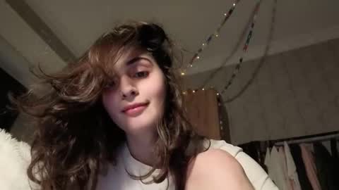 Stia online show from February 17, 2:38 pm