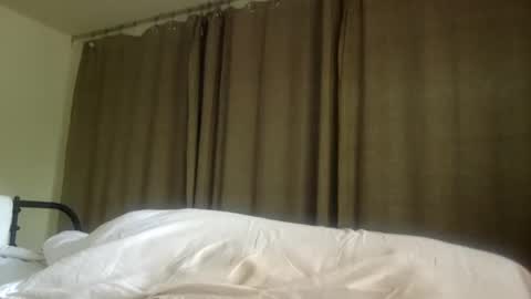 woof_wolf37 online show from April 19, 6:10 pm