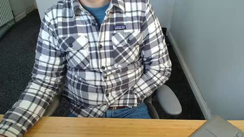 Snapshot of wooyay chatting on December 6, 10:55 am Wooyay online show from December 6, 10:55 am