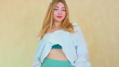 Emily online show from November 20, 8:35 am