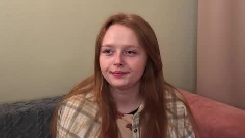 my name is Lily online show from December 3, 9:32 am