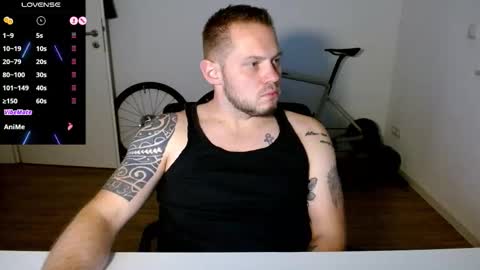 x19marco93x online show from December 4, 7:02 pm