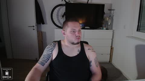 x19marco93x online show from December 7, 1:46 pm