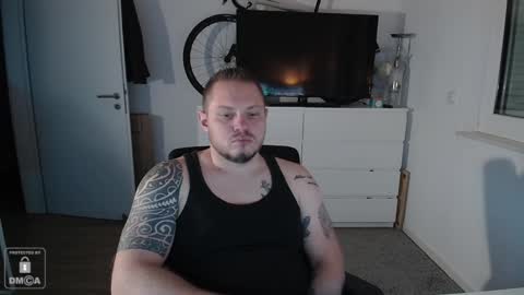 x19marco93x online show from December 5, 6:28 pm