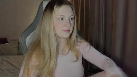 eva online show from April 23, 5:03 pm