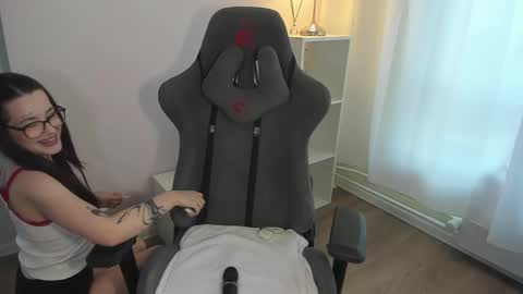 Melanie online show from March 23, 2:11 pm