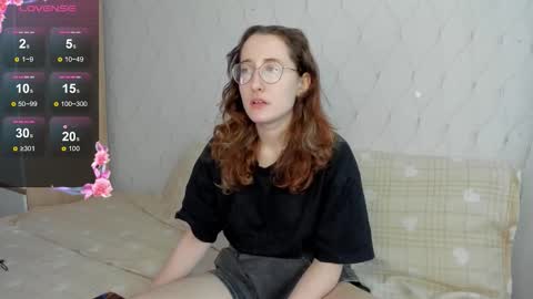 Snapshot of x_purr_agatha_x chatting on September 15, 2:35 am Agatha online show from September 15, 2:35 am