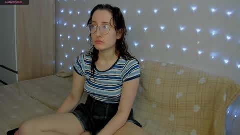 Snapshot of x_purr_agatha_x chatting on February 21, 3:12 am Agatha online show from February 21, 3:12 am