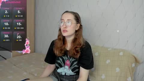 Snapshot of x_purr_agatha_x chatting on October 5, 2:20 am Agatha online show from October 5, 2:20 am