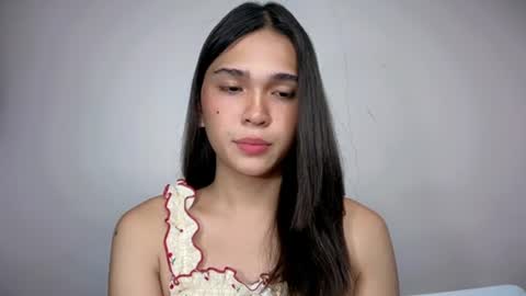 xairah_doux online show from July 14, 1:09 am