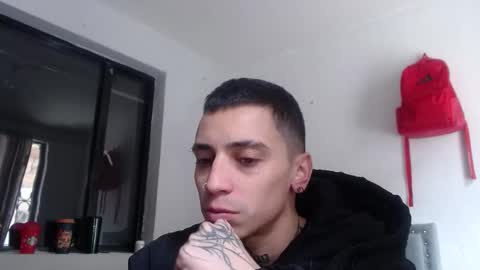 xalejo_max online show from October 17, 4:33 pm