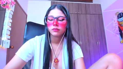 XALLYSONX online show from September 19, 3:27 pm