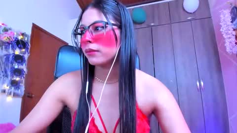 XALLYSONX online show from October 5, 12:57 pm