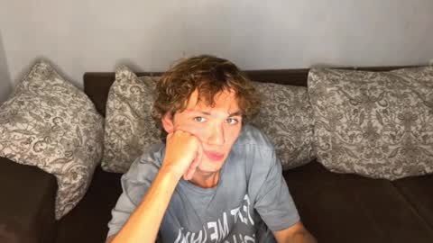 Snapshot of xavier_200 chatting on September 22, 6:23 pm Xavier  PVT open  online show from September 22, 6:23 pm
