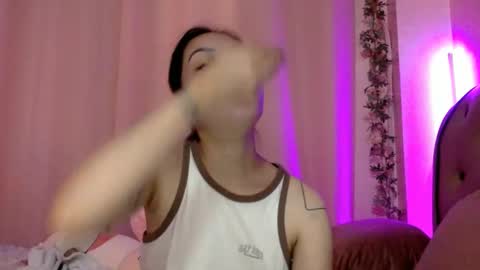 Snapshot of xcxccy19 chatting on January 27, 1:48 am Sachi Cy online show from January 27, 1:48 am